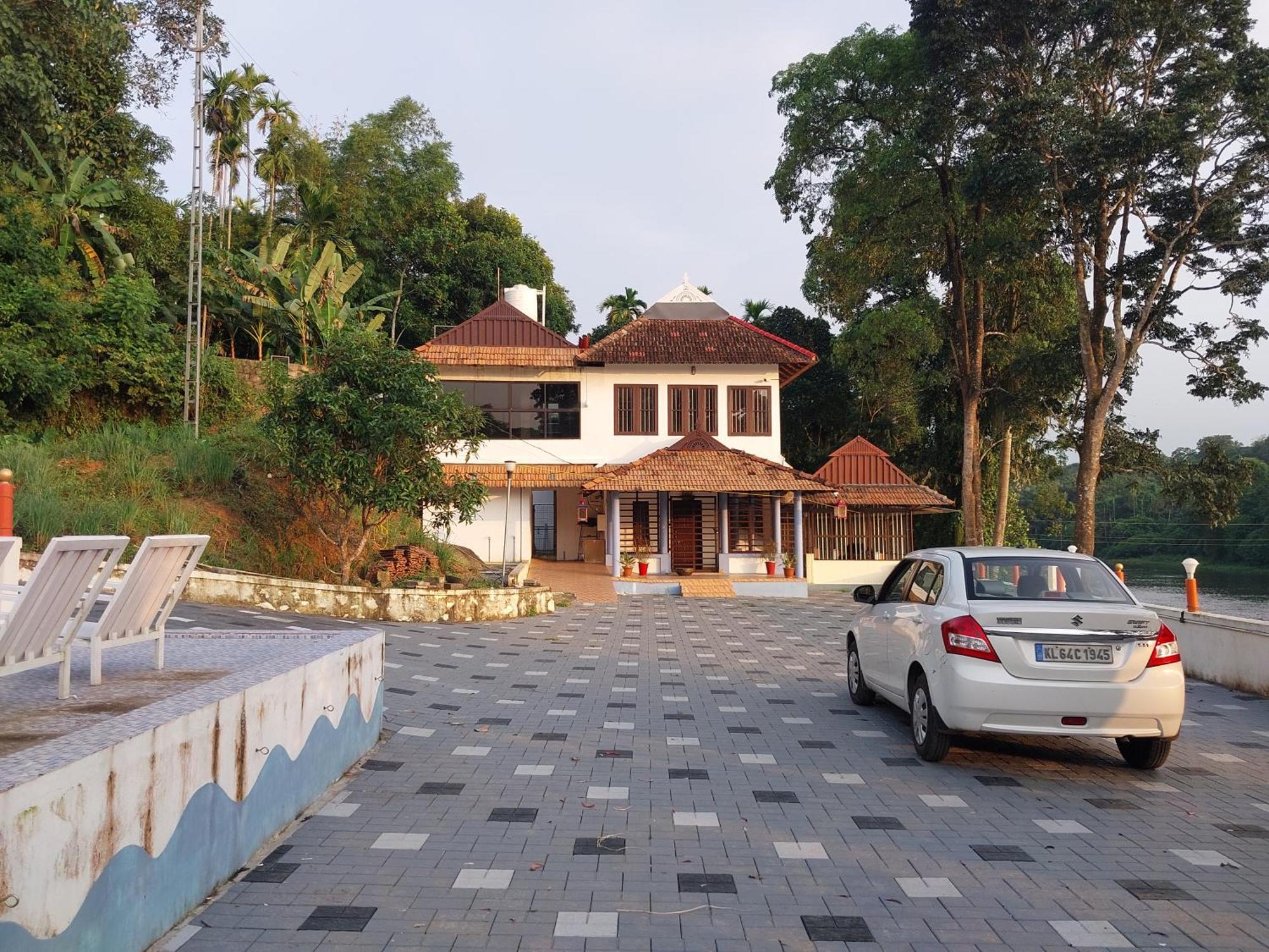 Stayberries River Rock Villa Athirapilly Kizhake Chālakudi Exterior foto